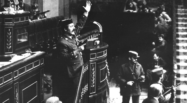 Le lieutenant-colonel Antonio Tejero, lors de la tentative de putsch du 23 février 1981 en Espagne.